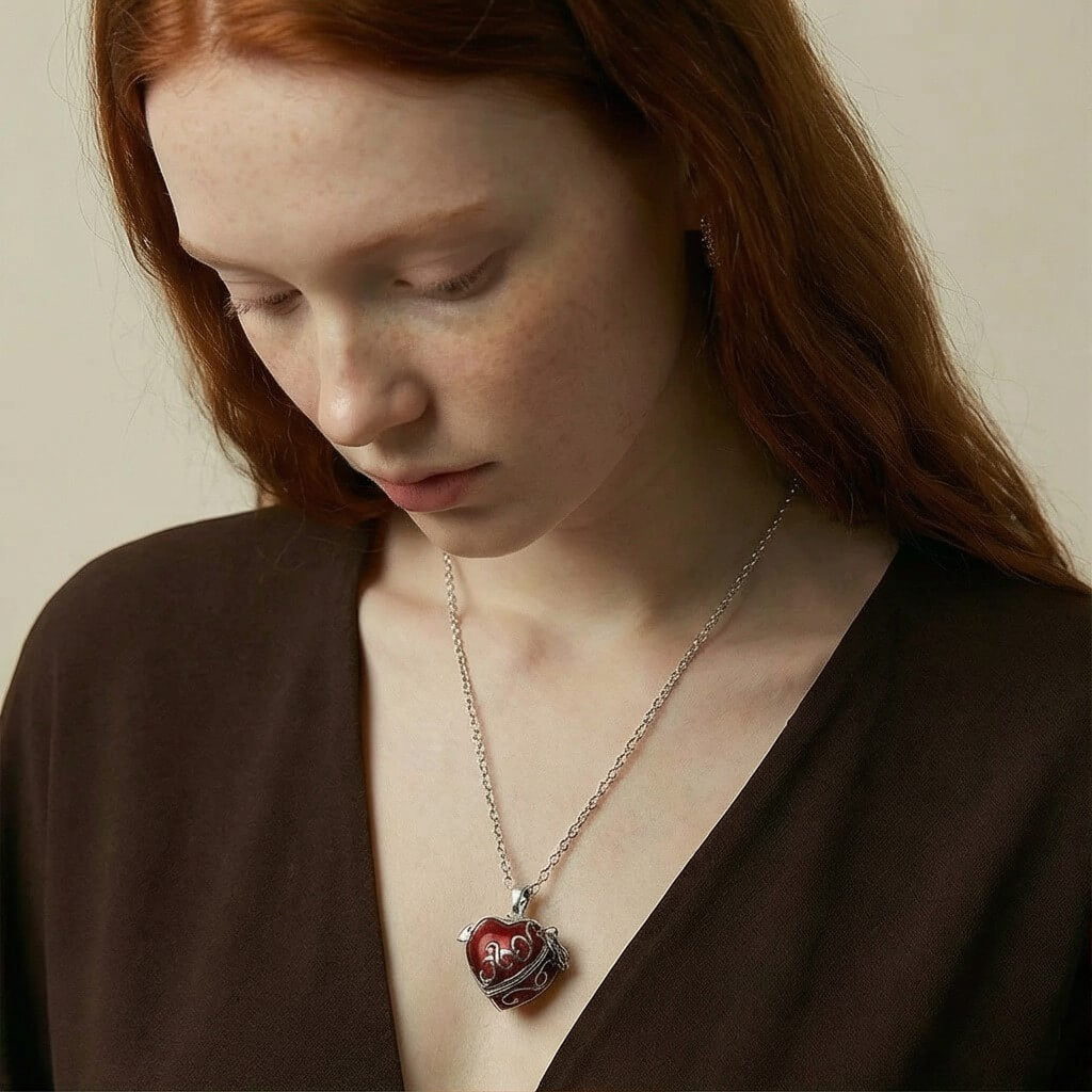 The Gaze ¡¤ Devotion Locket