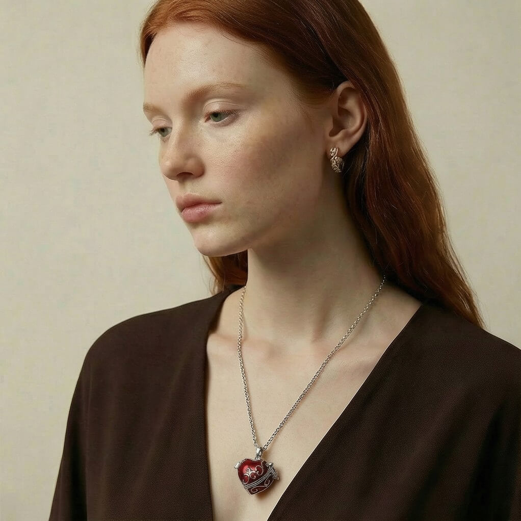The Gaze ¡¤ Devotion Locket