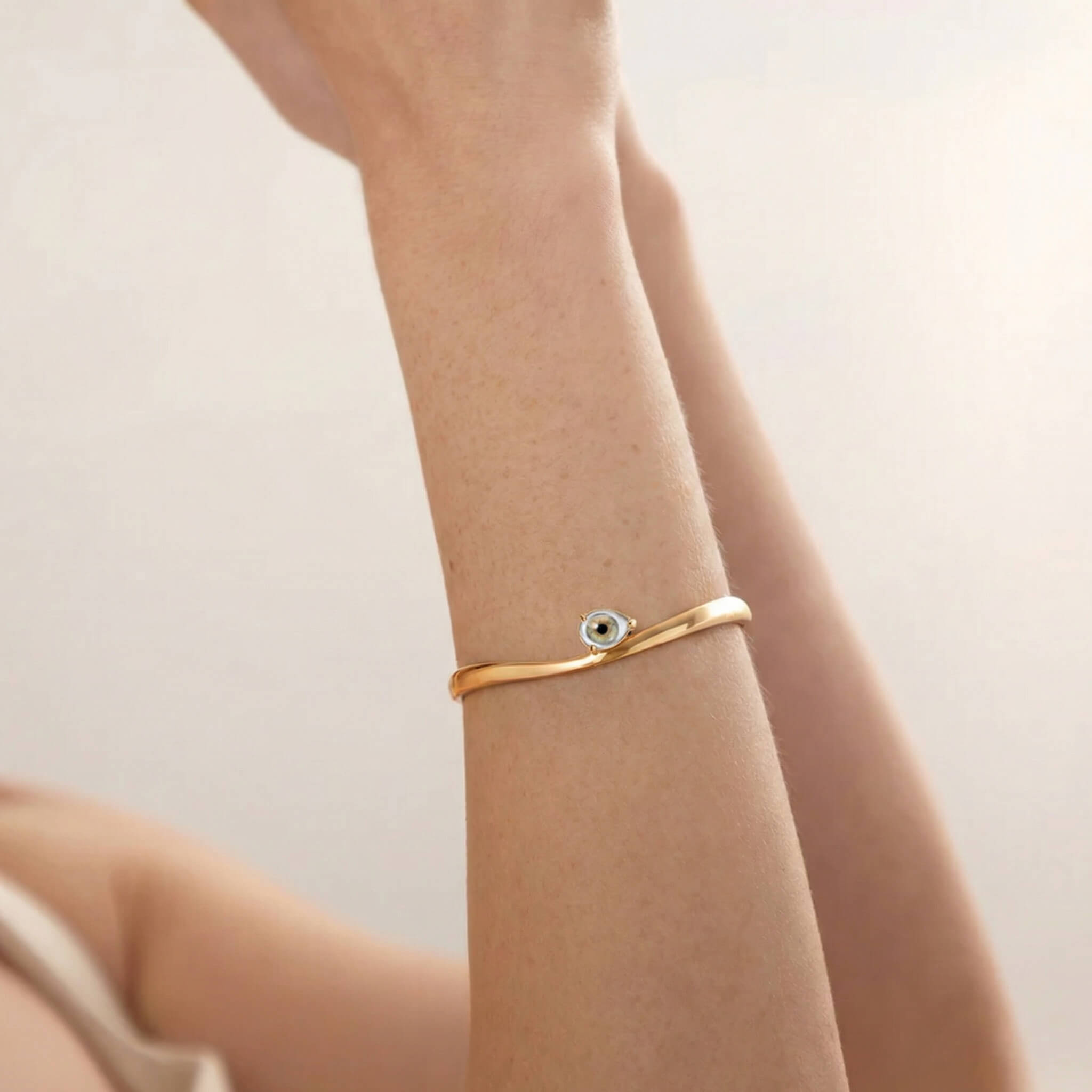Sightline Bangle - Gold