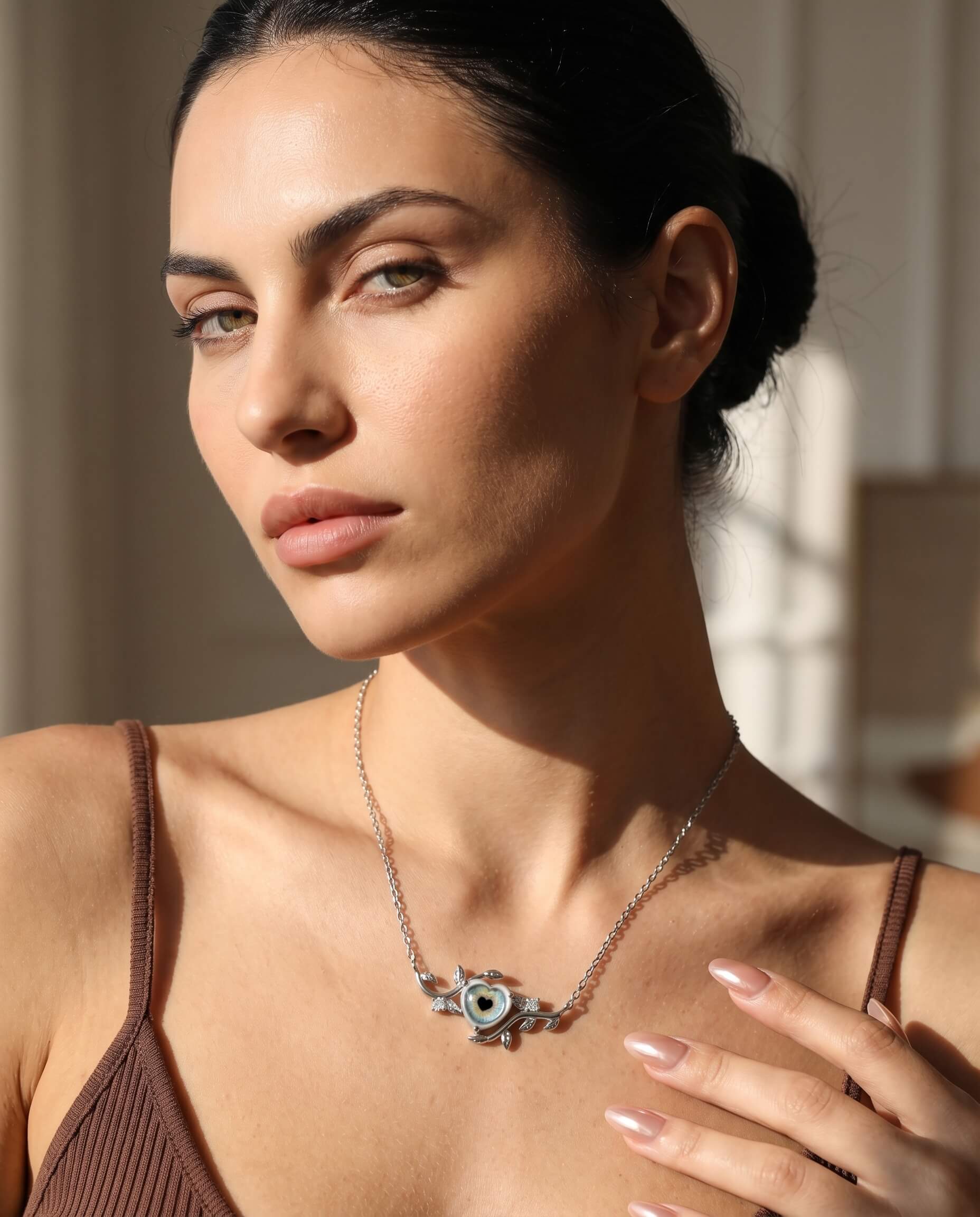 Entangled Gaze Necklace