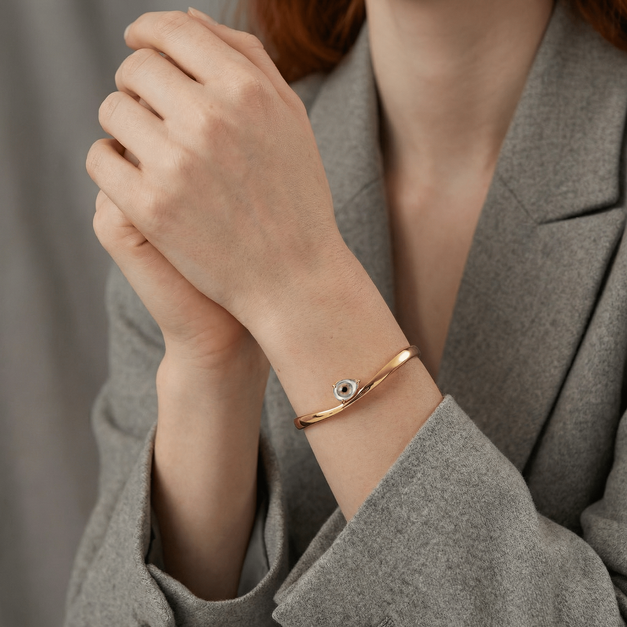 Sightline Bangle - Gold