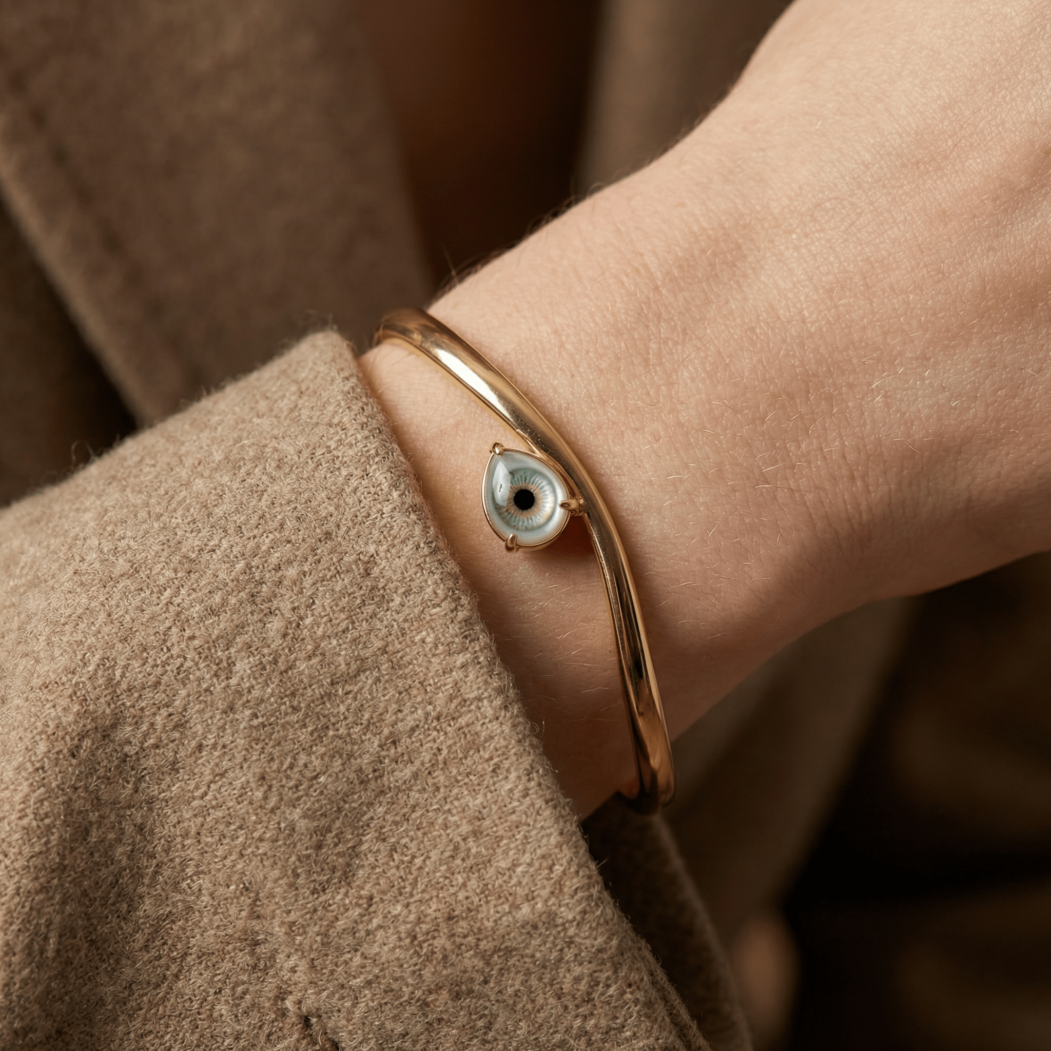 Sightline Bangle - Gold