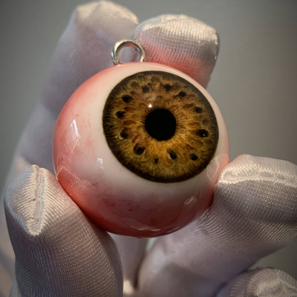 Brown Hazel Gaze Necklace